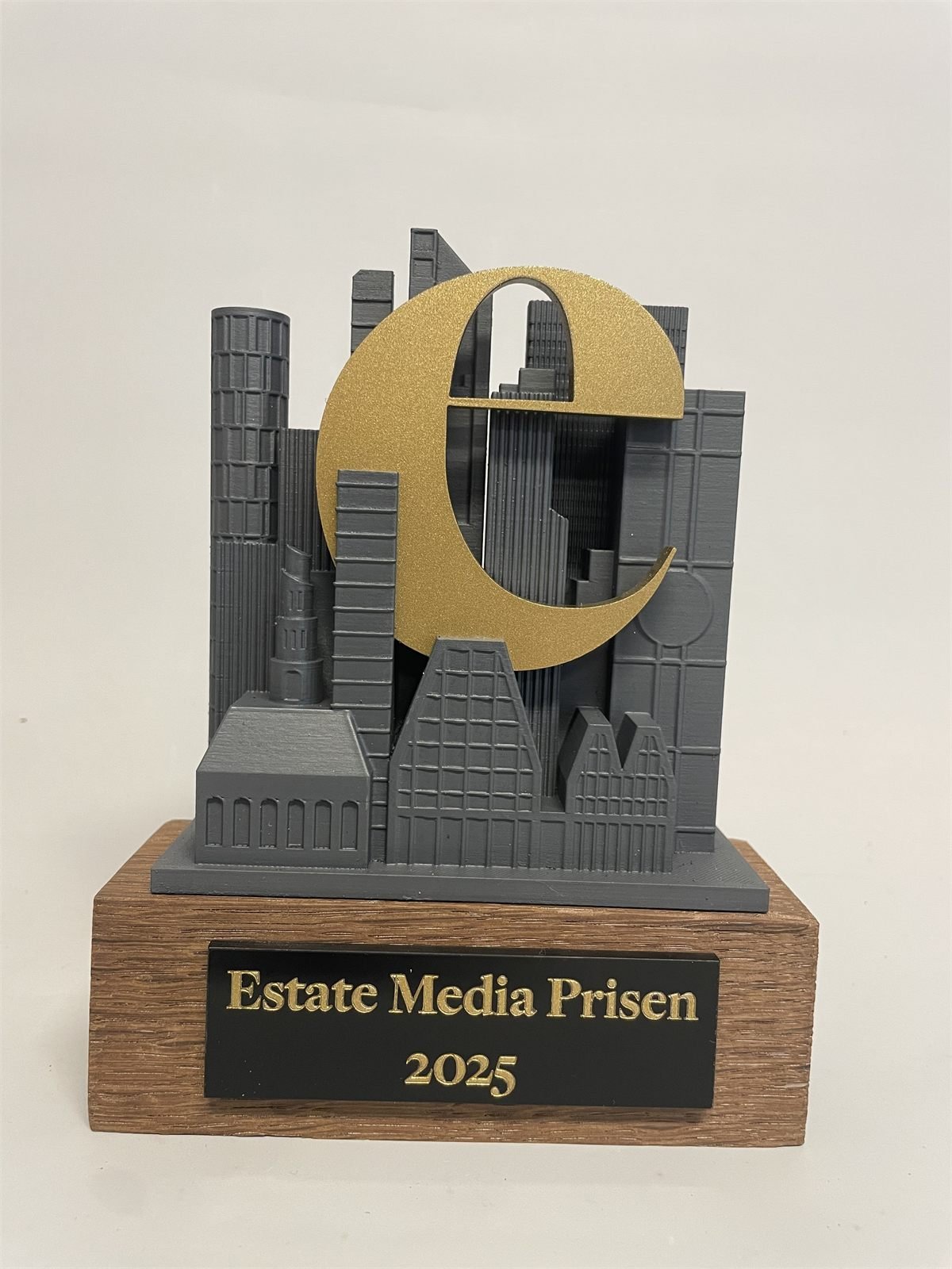 Estate Media Prisen award with a 3D printed Copenhagen skyline